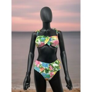 Envya Women's Two Piece Swimsuit Size Small‎